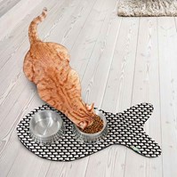 Produto Tapete em forma de peixe para gatos com fundo impermeável